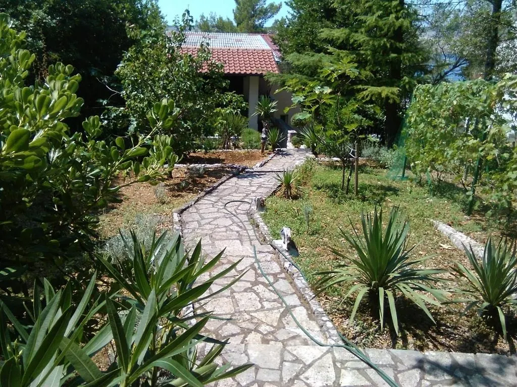Apartment In Jadranovo With Sea View, Balcony, Air Conditioning, Wi-Fi