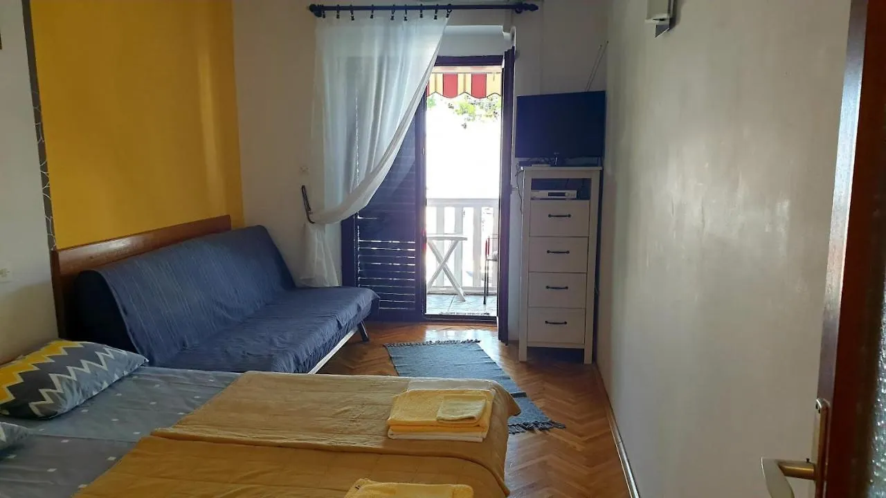Apartment In Jadranovo With Sea View, Balcony, Air Conditioning, Wi-Fi 0*,  Croatia