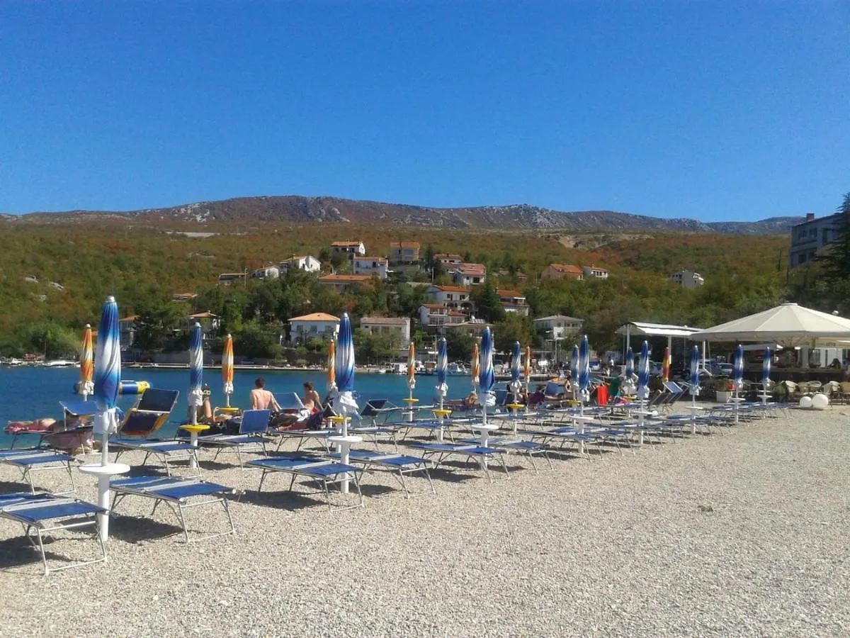 Apartment In Jadranovo With Sea View, Balcony, Air Conditioning, Wi-Fi