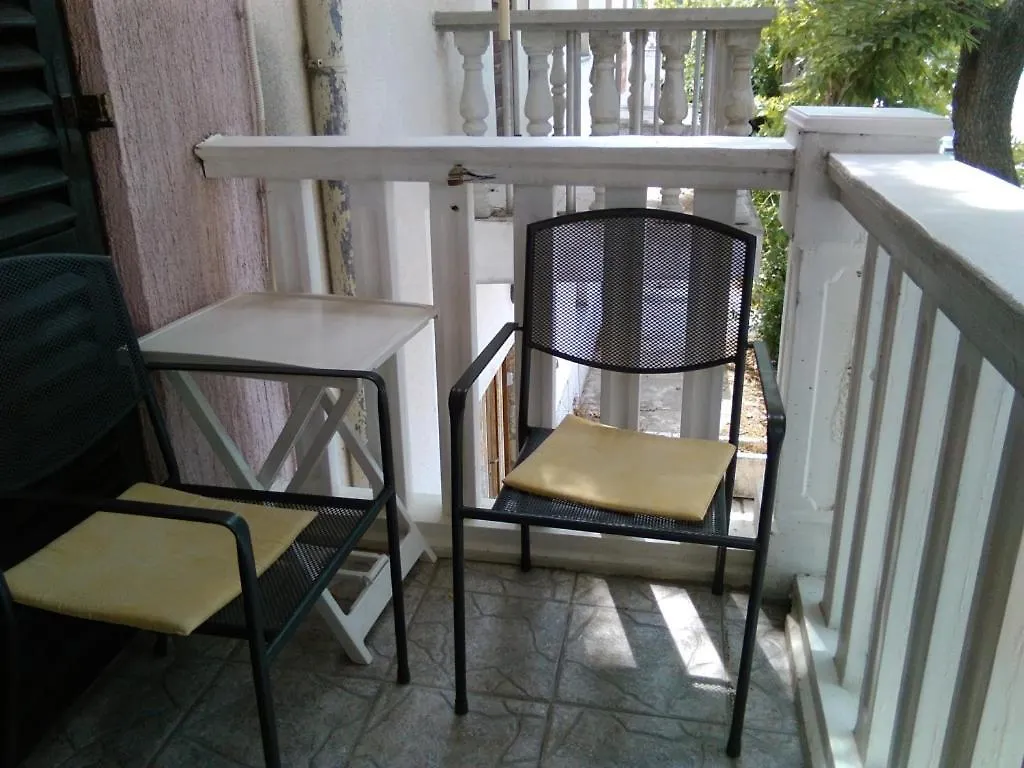 Apartment In Jadranovo With Sea View, Balcony, Air Conditioning, Wi-Fi