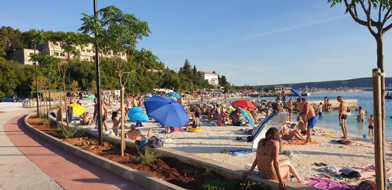 Apartment In Jadranovo With Sea View, Balcony, Air Conditioning, Wi-Fi Croatia